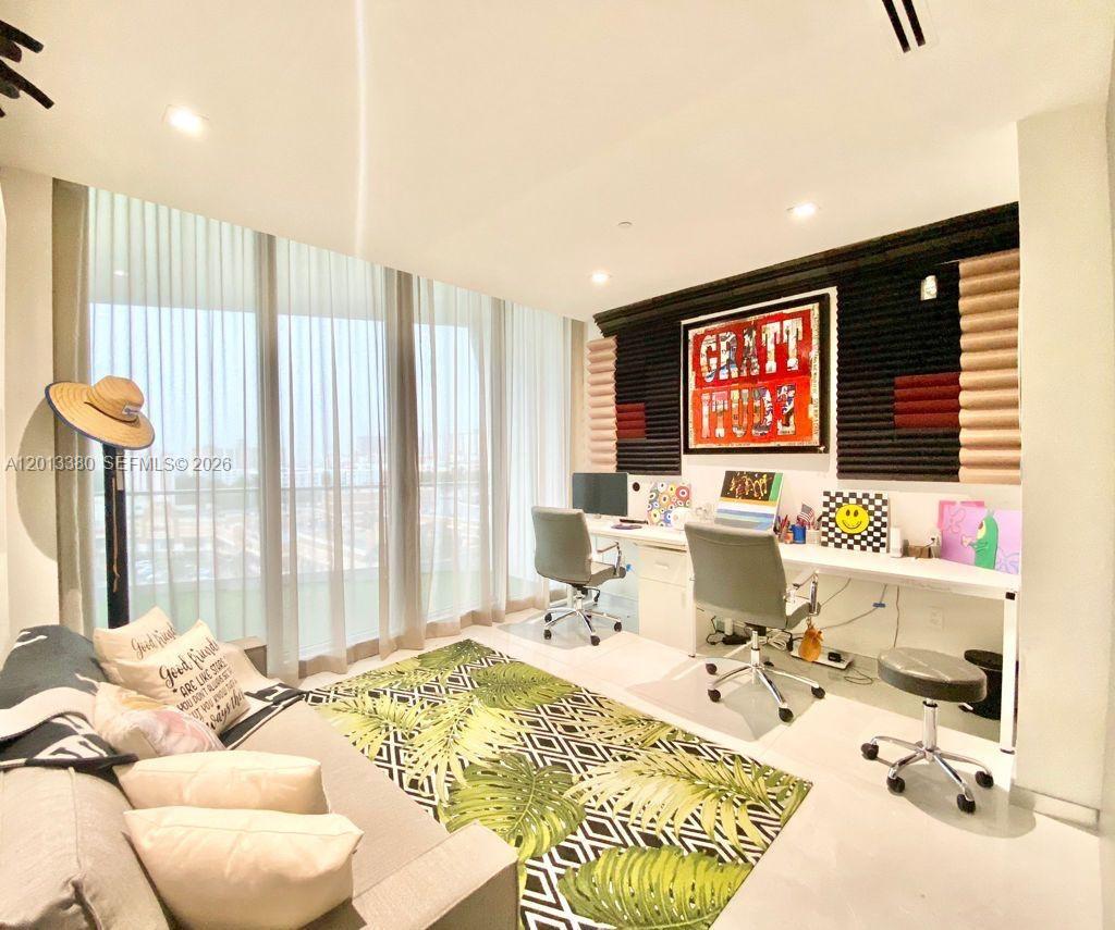 16901 Collins Ave #701, Sunny Isles Beach FL 33160