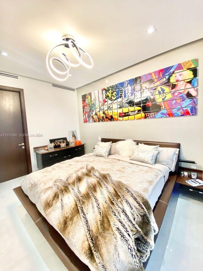 16901 Collins Ave #701, Sunny Isles Beach FL 33160