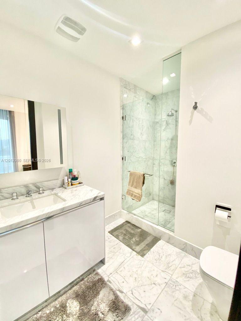 16901 Collins Ave #701, Sunny Isles Beach FL 33160