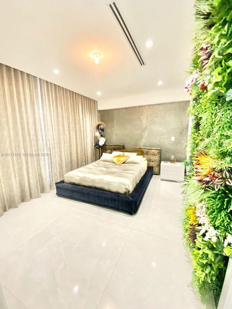 16901 Collins Ave #701, Sunny Isles Beach FL 33160