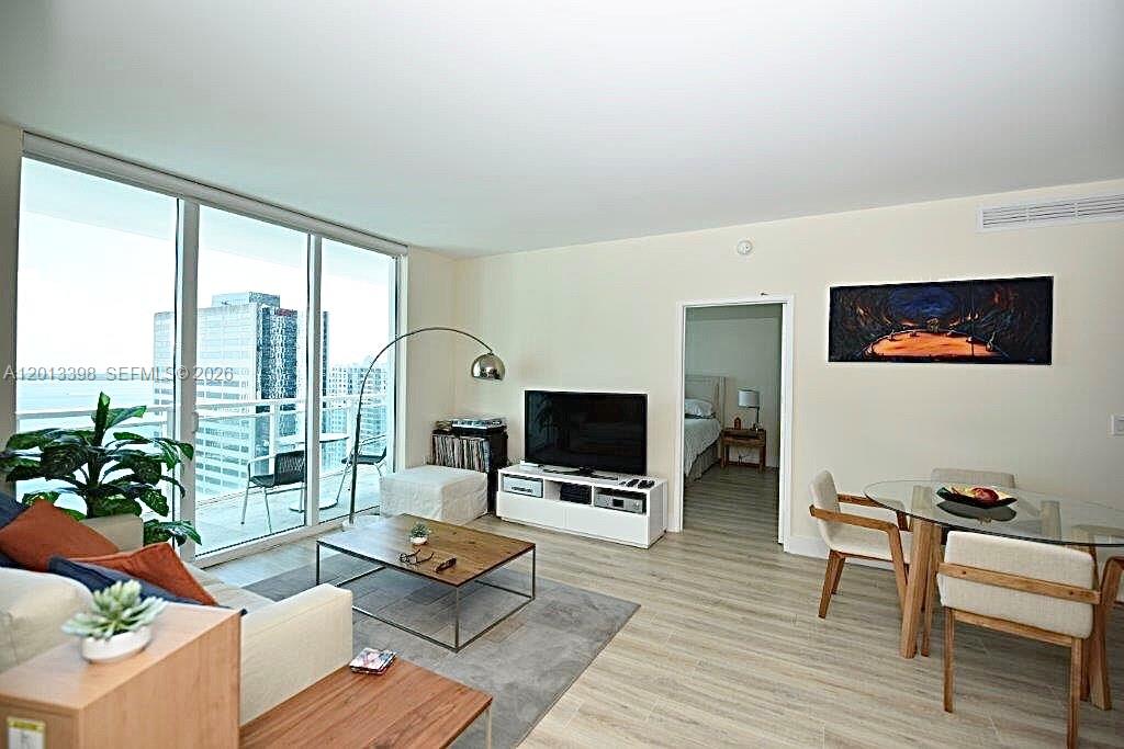 951 Brickell Ave #3104, Miami FL 33131