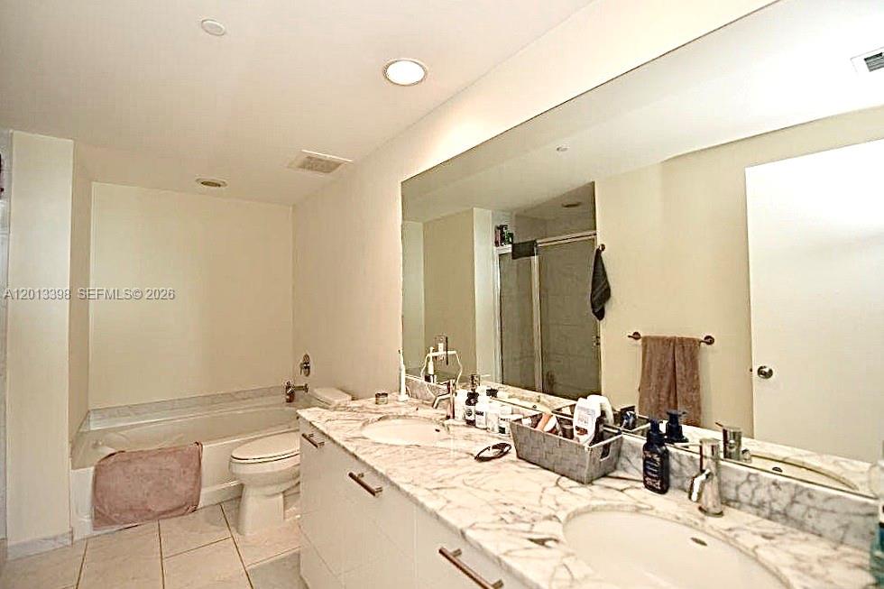 951 Brickell Ave #3104, Miami FL 33131