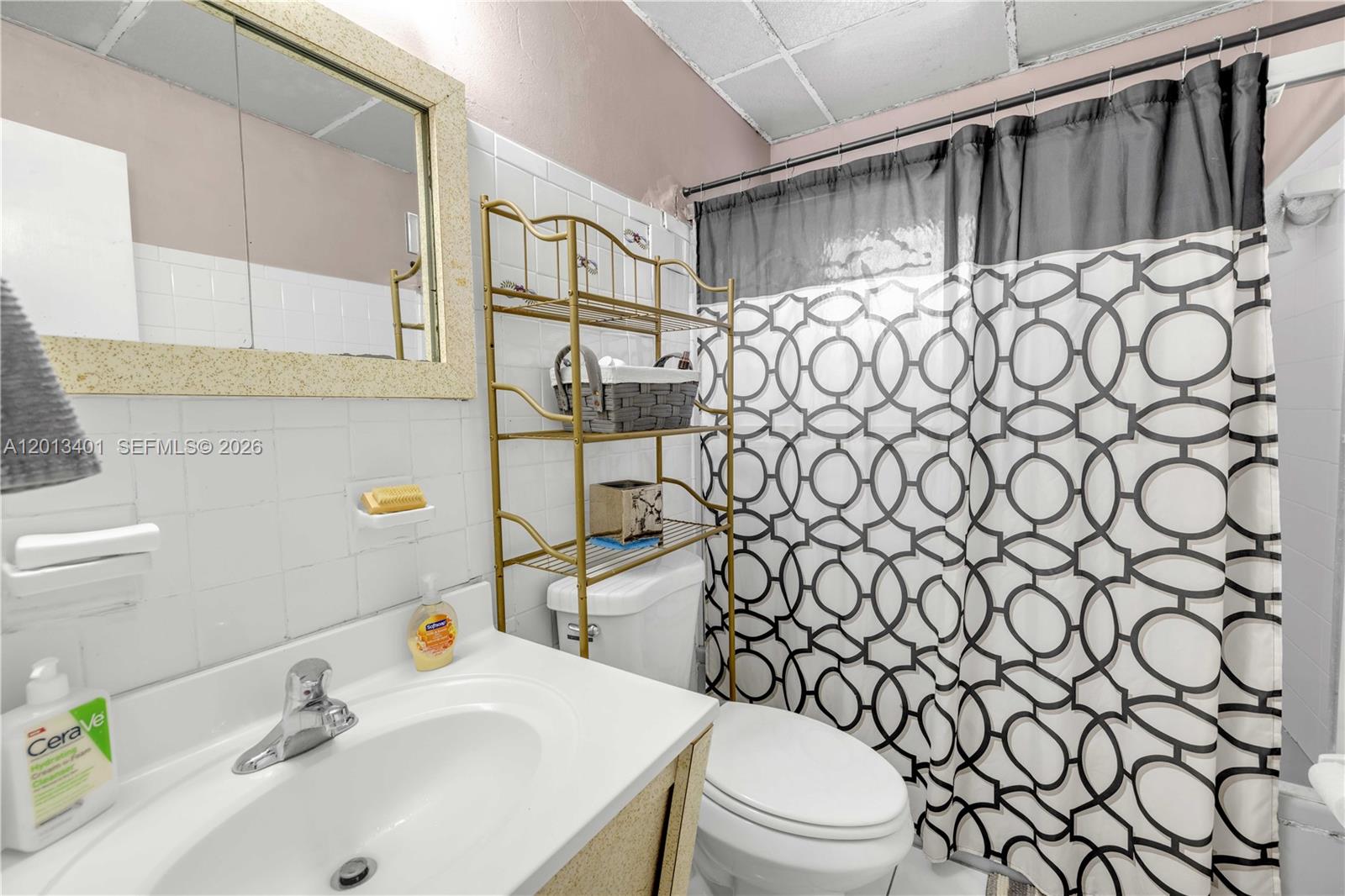 10370 SW 44th St, Miami FL 33165