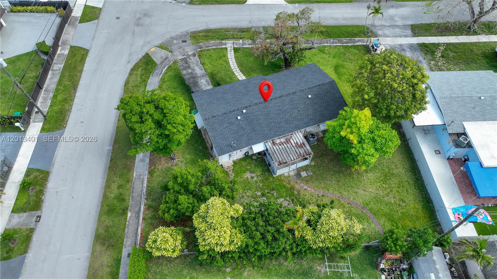 10370 SW 44th St, Miami FL 33165