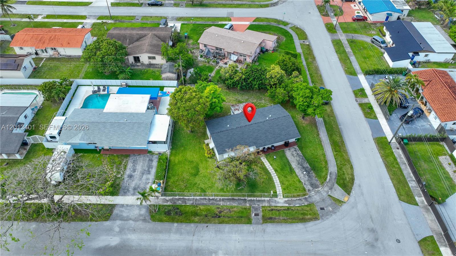 10370 SW 44th St, Miami FL 33165