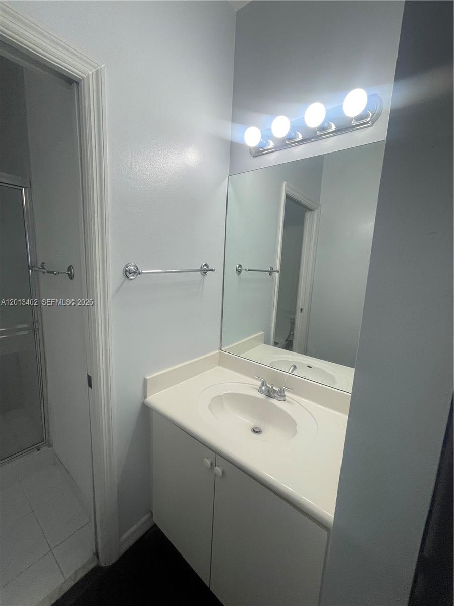 10666 SW 7th St #2106, Pembroke Pines FL 33025
