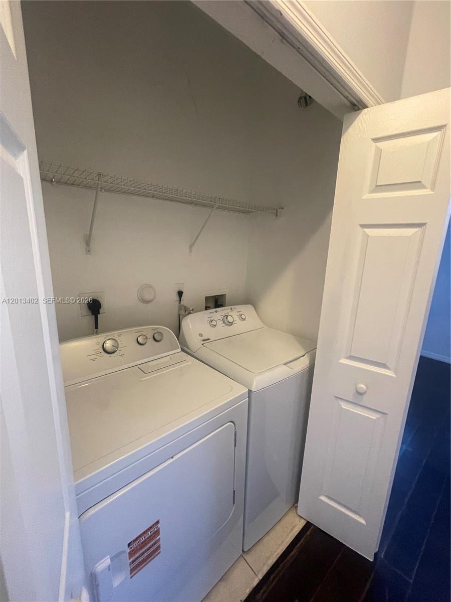 10666 SW 7th St #2106, Pembroke Pines FL 33025