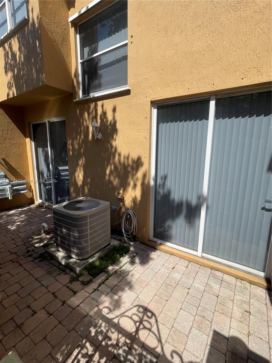 10666 SW 7th St #2106, Pembroke Pines FL 33025