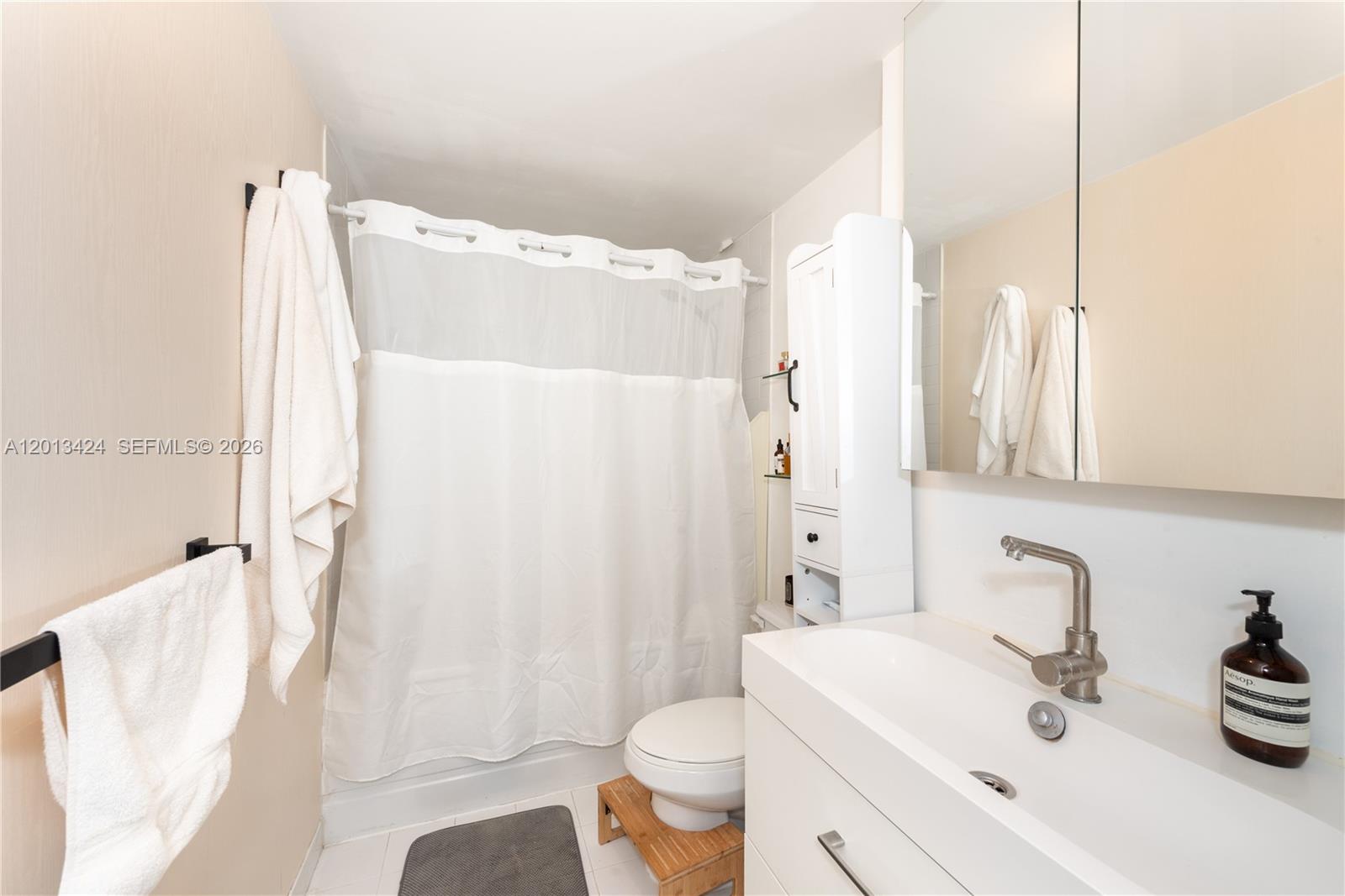 690 SW 1st CT #1034, Miami FL 33130