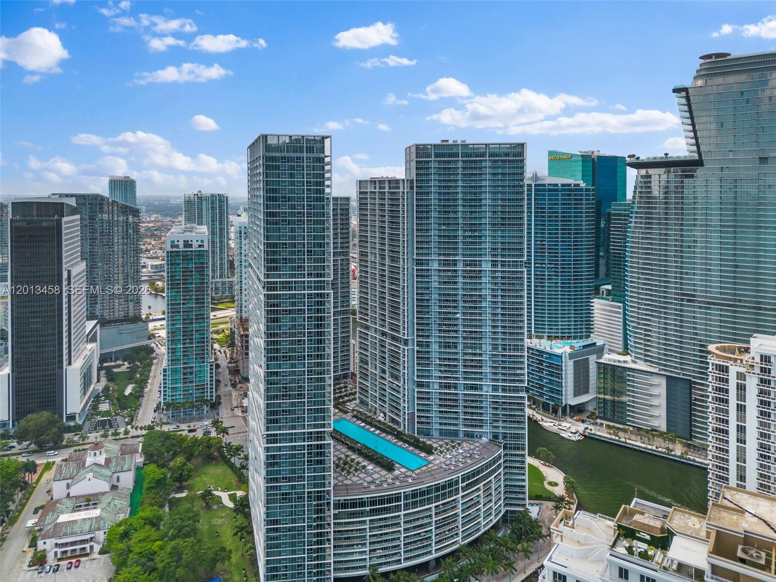 475 Brickell Ave #2812, Miami FL 33131