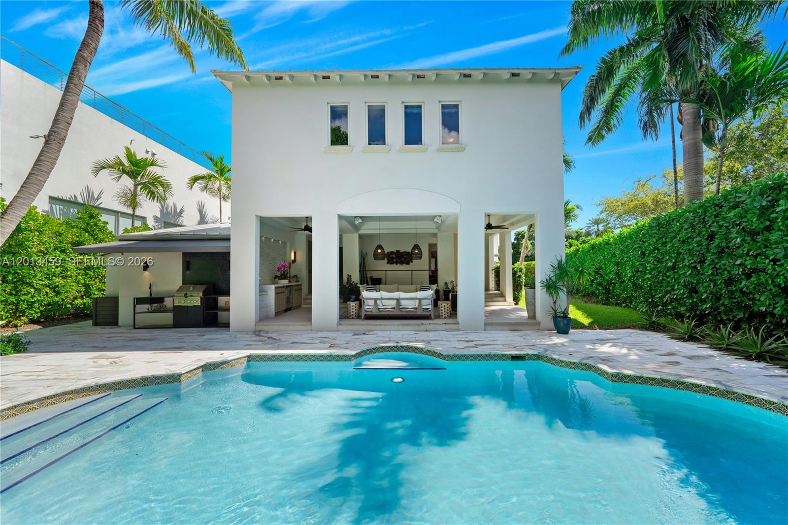 1281 S Venetian Way, Miami FL 33139