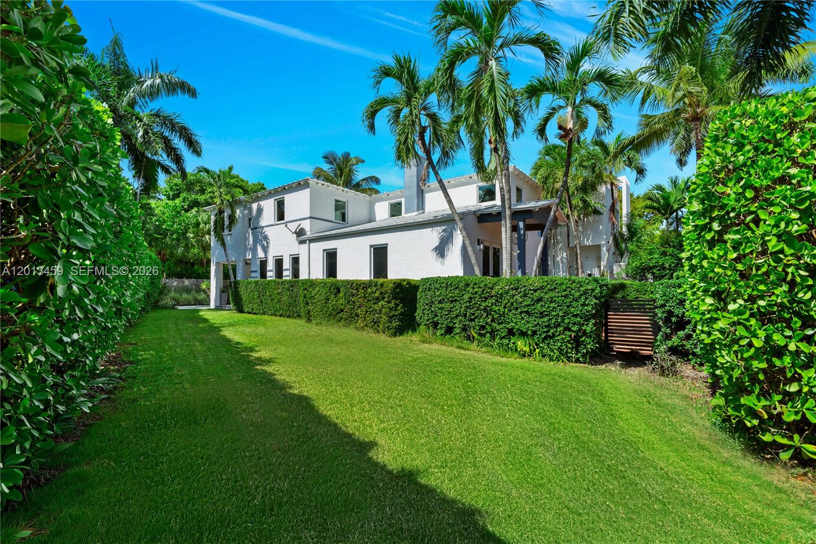1281 S Venetian Way, Miami FL 33139