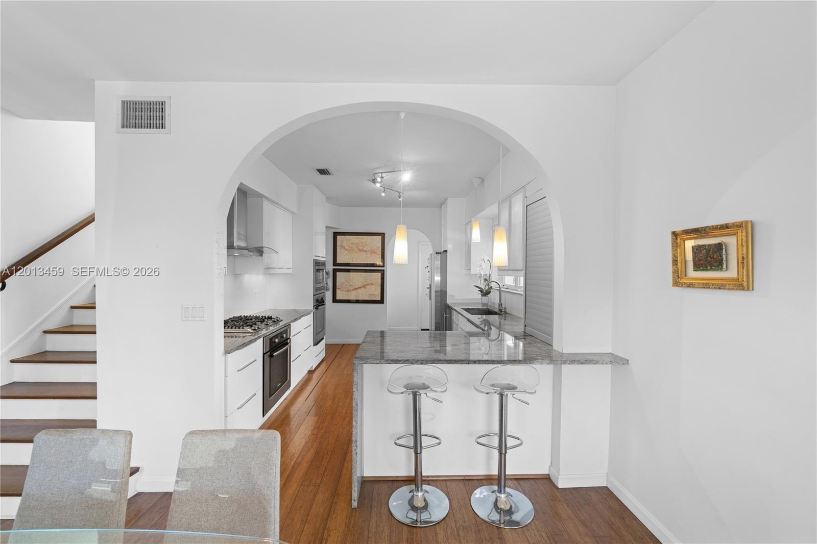 1281 S Venetian Way, Miami FL 33139