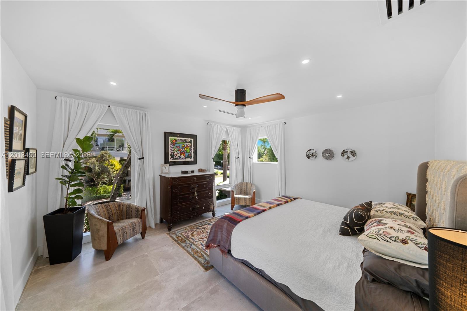 1281 S Venetian Way, Miami FL 33139