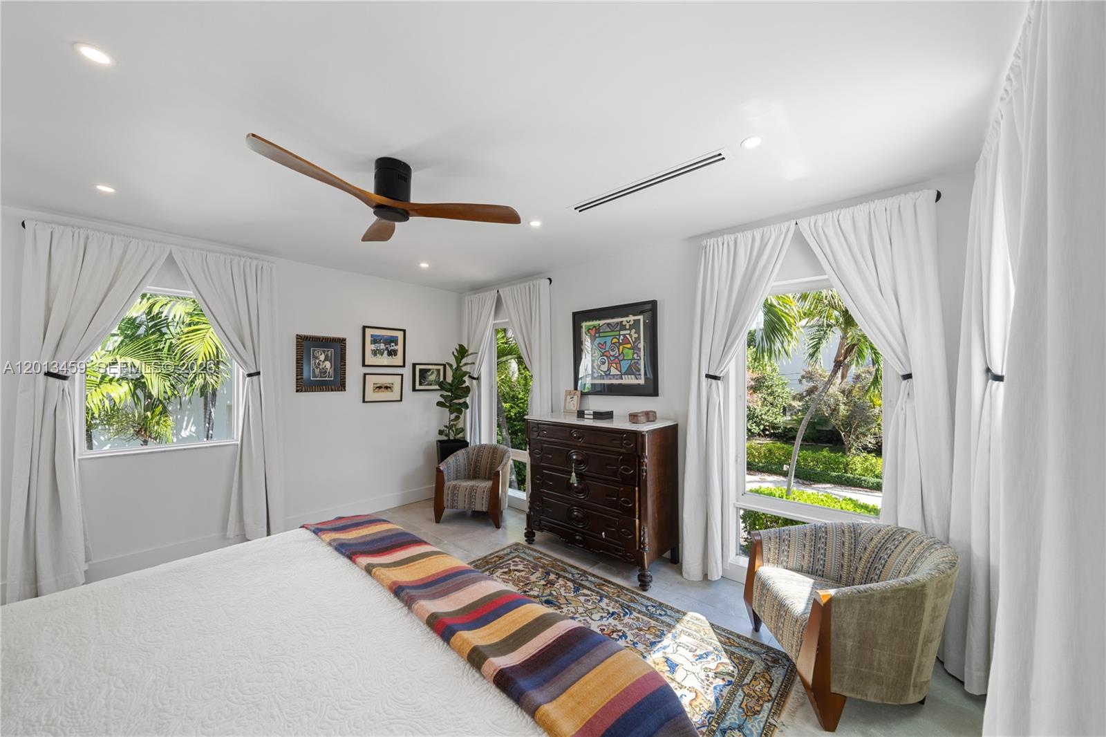 1281 S Venetian Way, Miami FL 33139