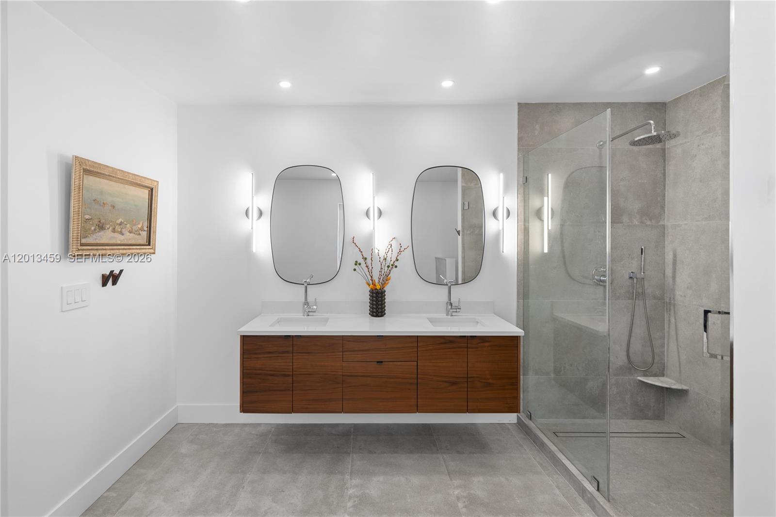 1281 S Venetian Way, Miami FL 33139