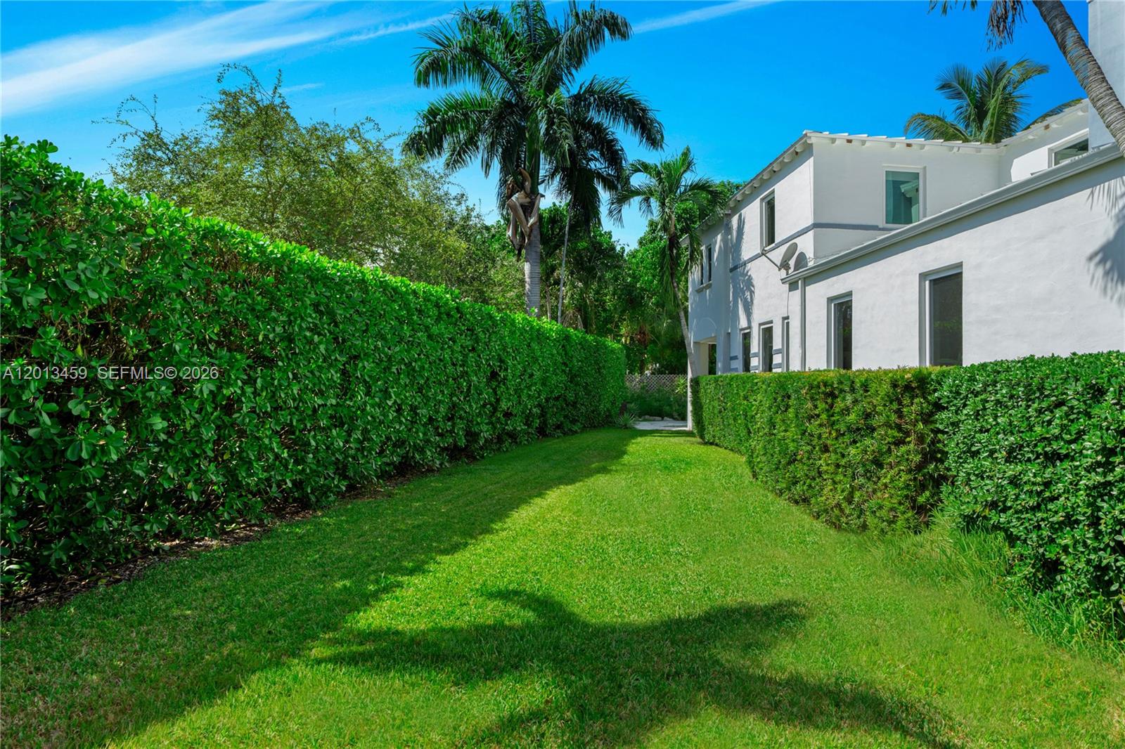 1281 S Venetian Way, Miami FL 33139