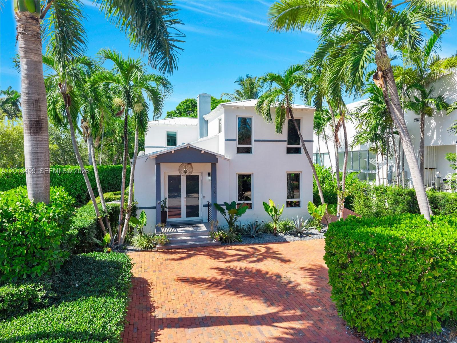 1281 S Venetian Way, Miami FL 33139