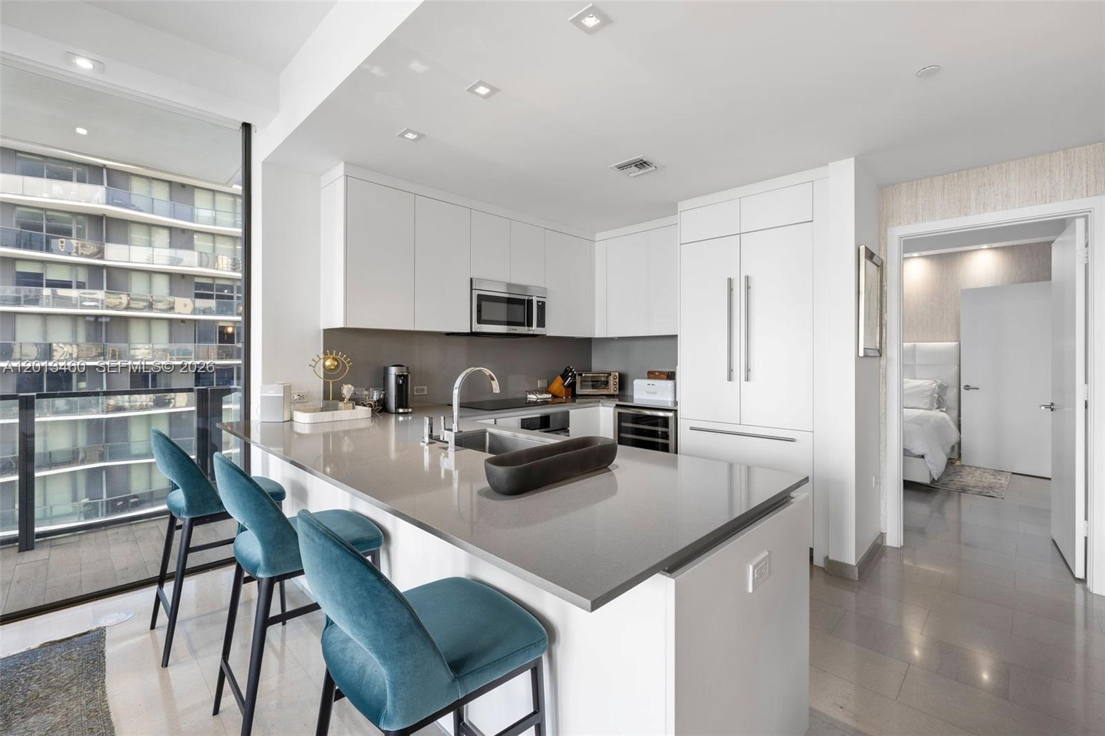 88 SW 7th St #1201, Miami FL 33130