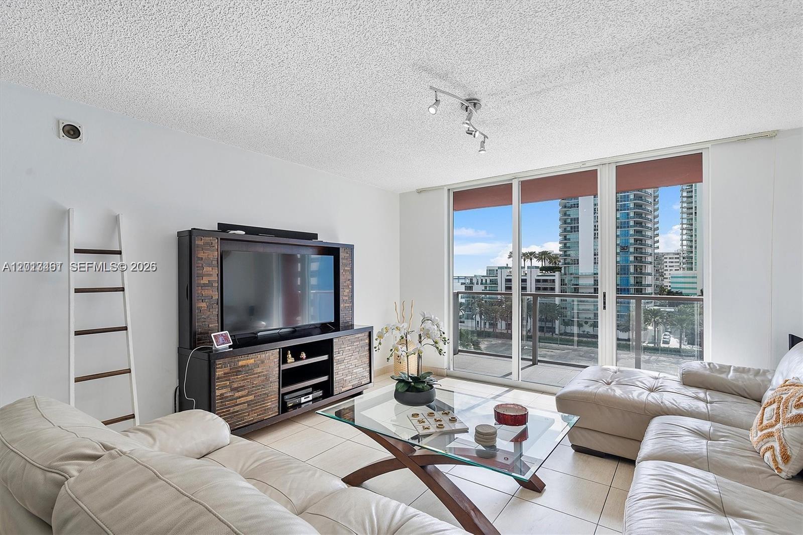 1155 Brickell Bay Dr #603, Miami FL 33131