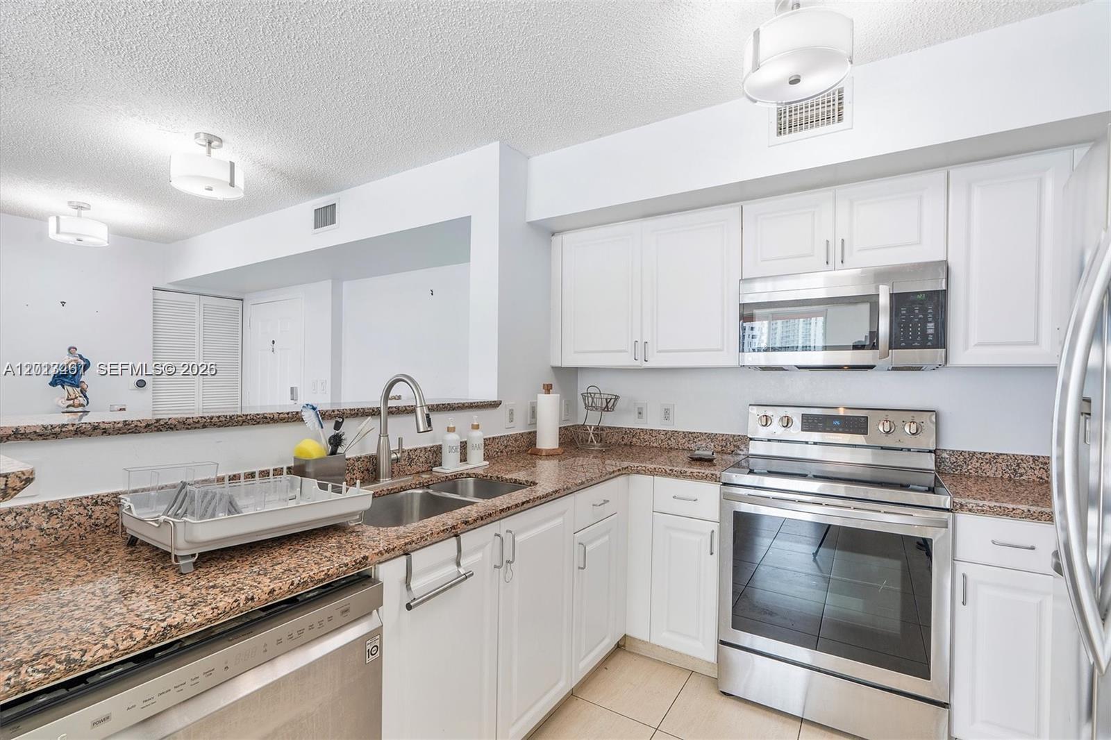 1155 Brickell Bay Dr #603, Miami FL 33131