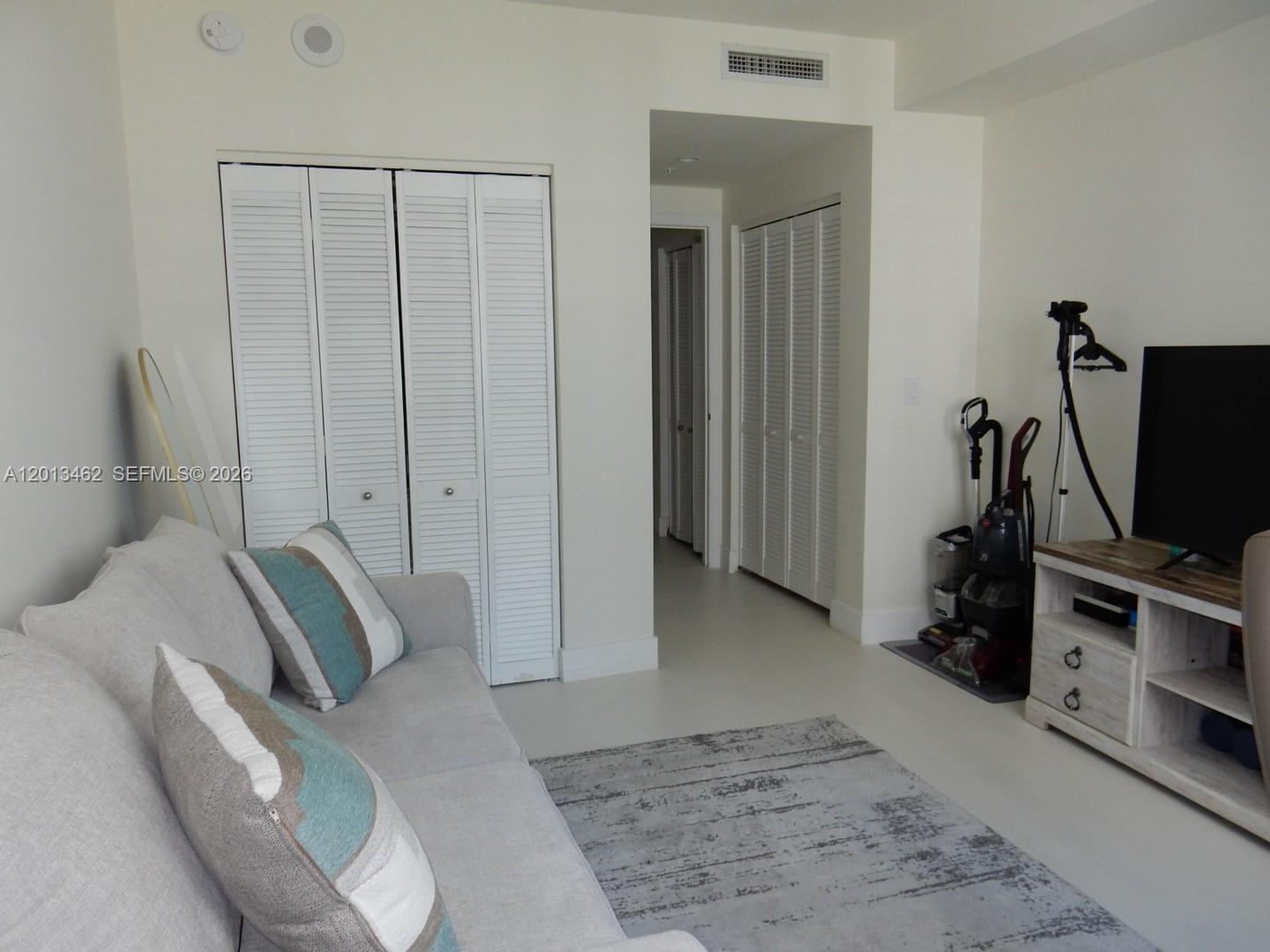 801 Brickell Key Blvd #1102, Miami FL 33131