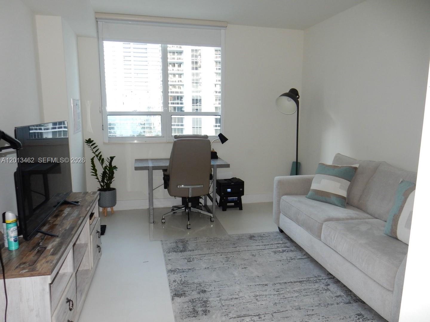 801 Brickell Key Blvd #1102, Miami FL 33131