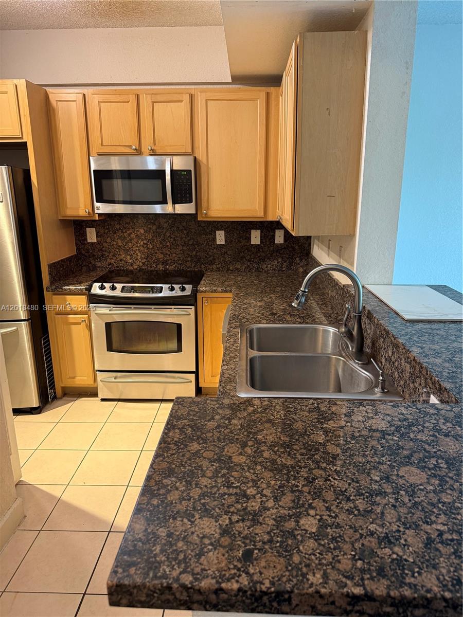 6001 SW 70th St #339, South Miami FL 33143