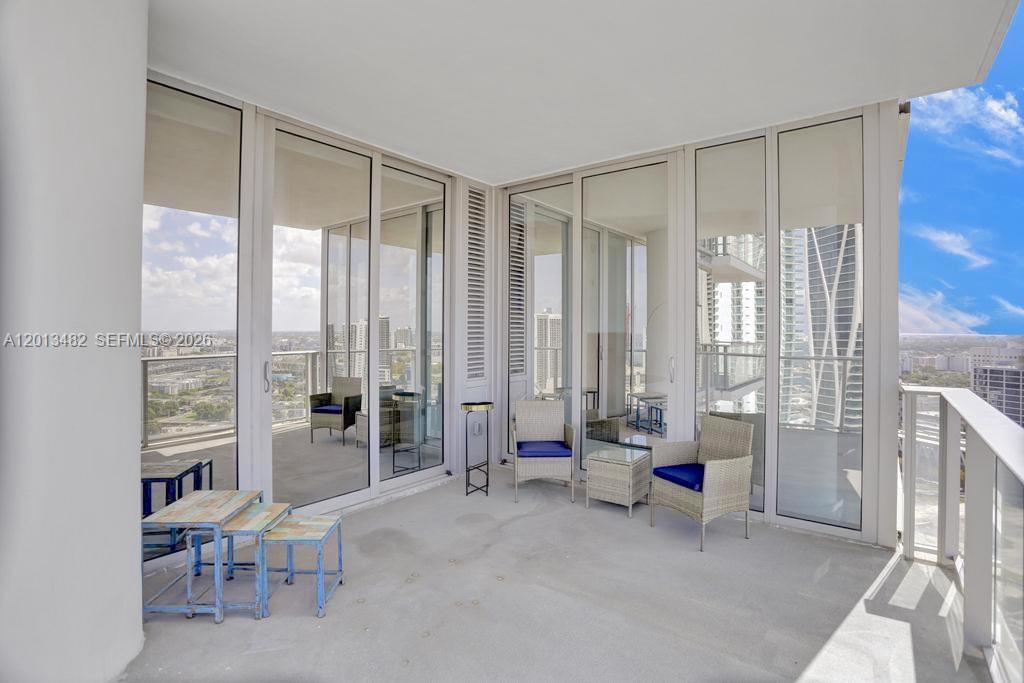 851 NE 1st Ave #2900, Miami FL 33132