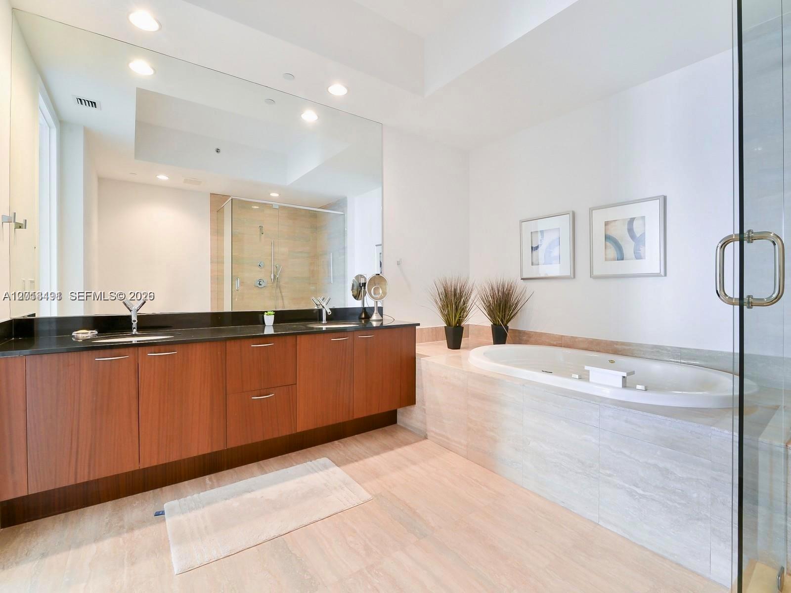 15811 Collins Ave #2703, Sunny Isles Beach FL 33160