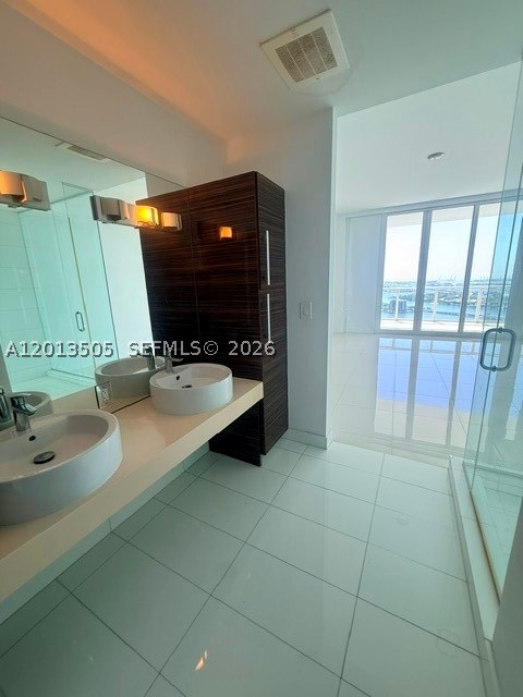 2020 N Bayshore Dr #3804, Miami FL 33137