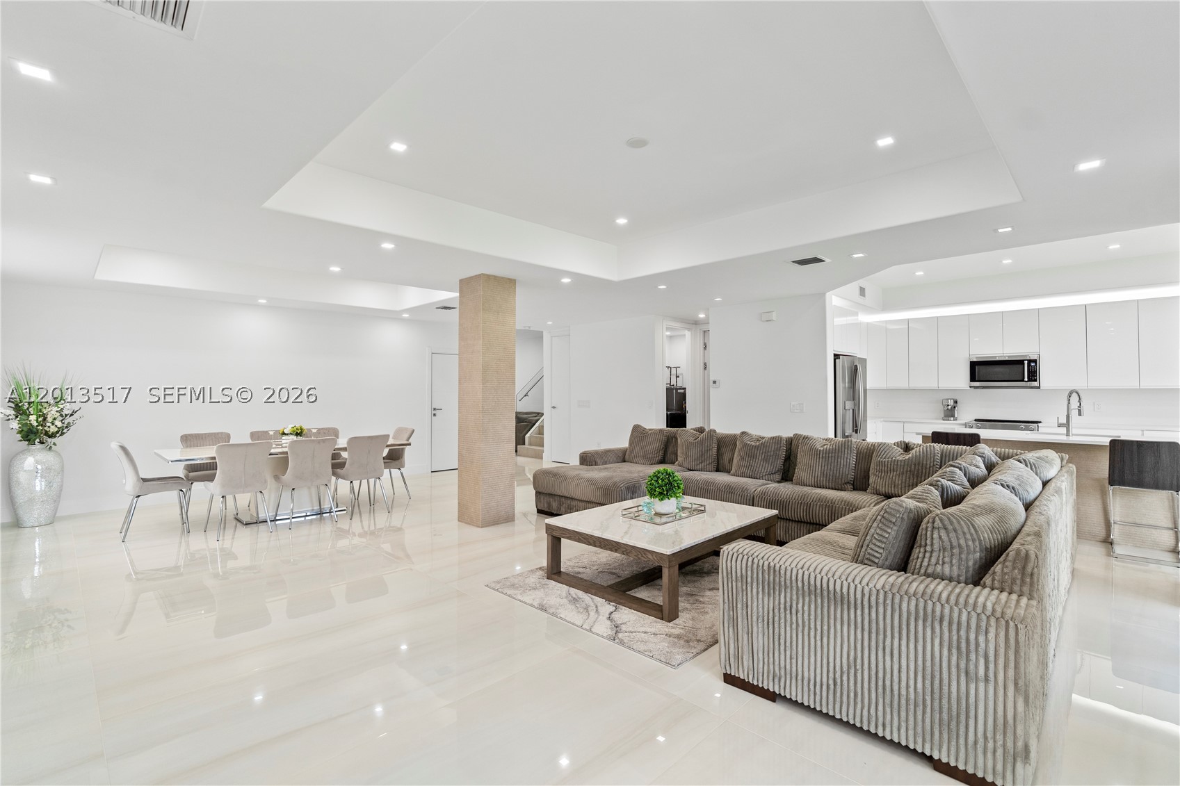 3188 NE 211th Ter, Aventura FL 33180
