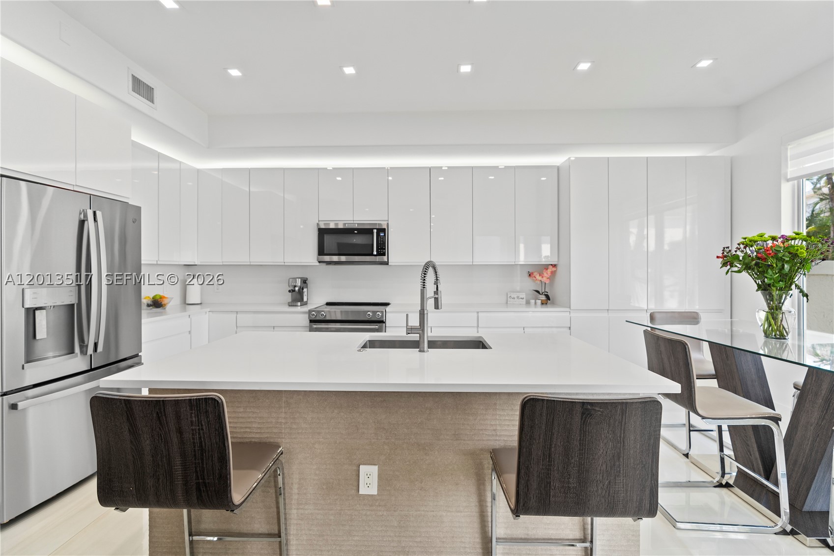 3188 NE 211th Ter, Aventura FL 33180