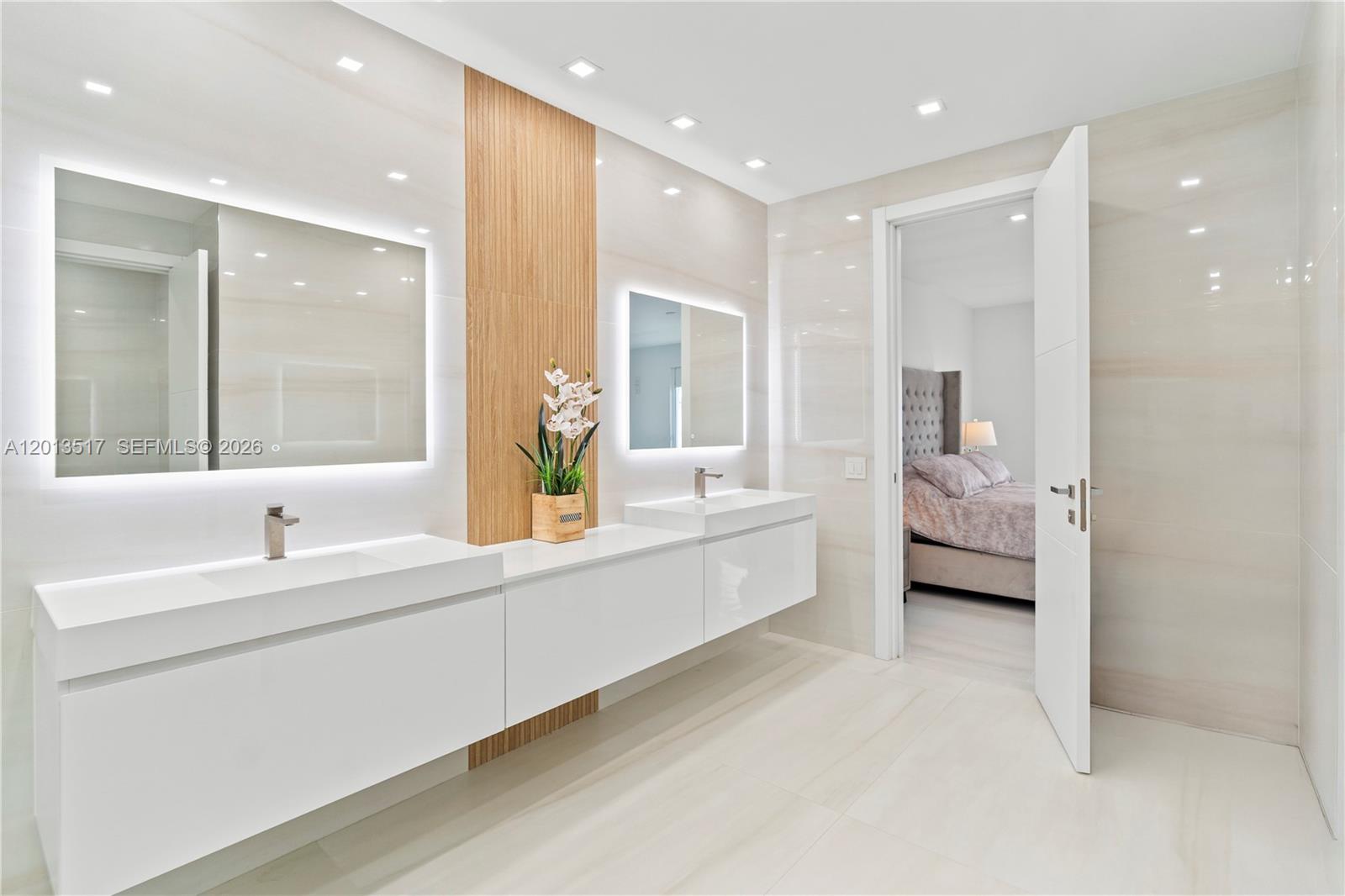 3188 NE 211th Ter, Aventura FL 33180