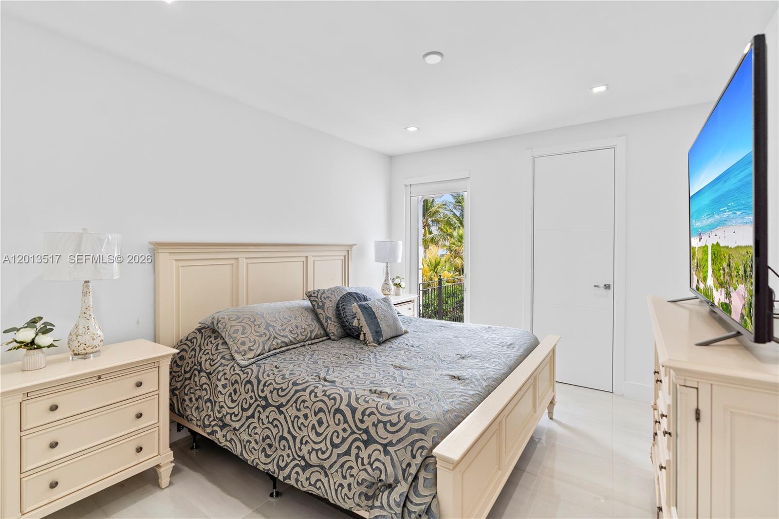 3188 NE 211th Ter, Aventura FL 33180