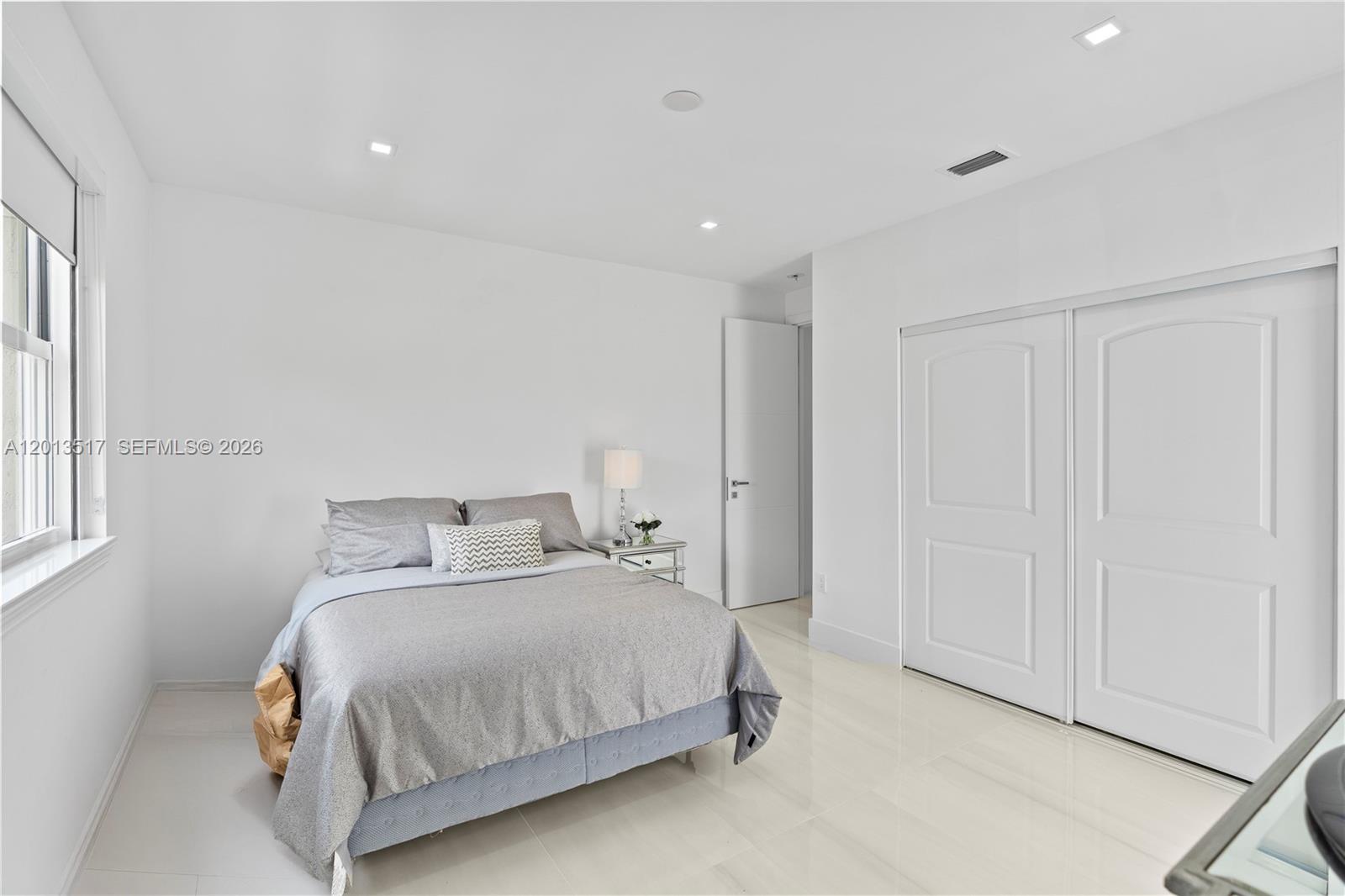 3188 NE 211th Ter, Aventura FL 33180