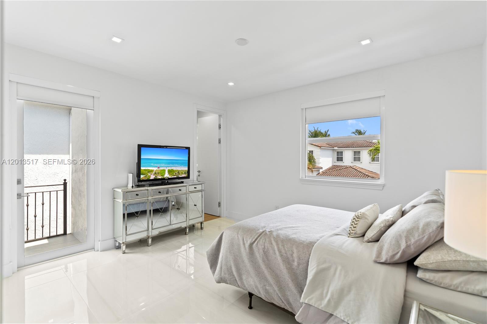 3188 NE 211th Ter, Aventura FL 33180
