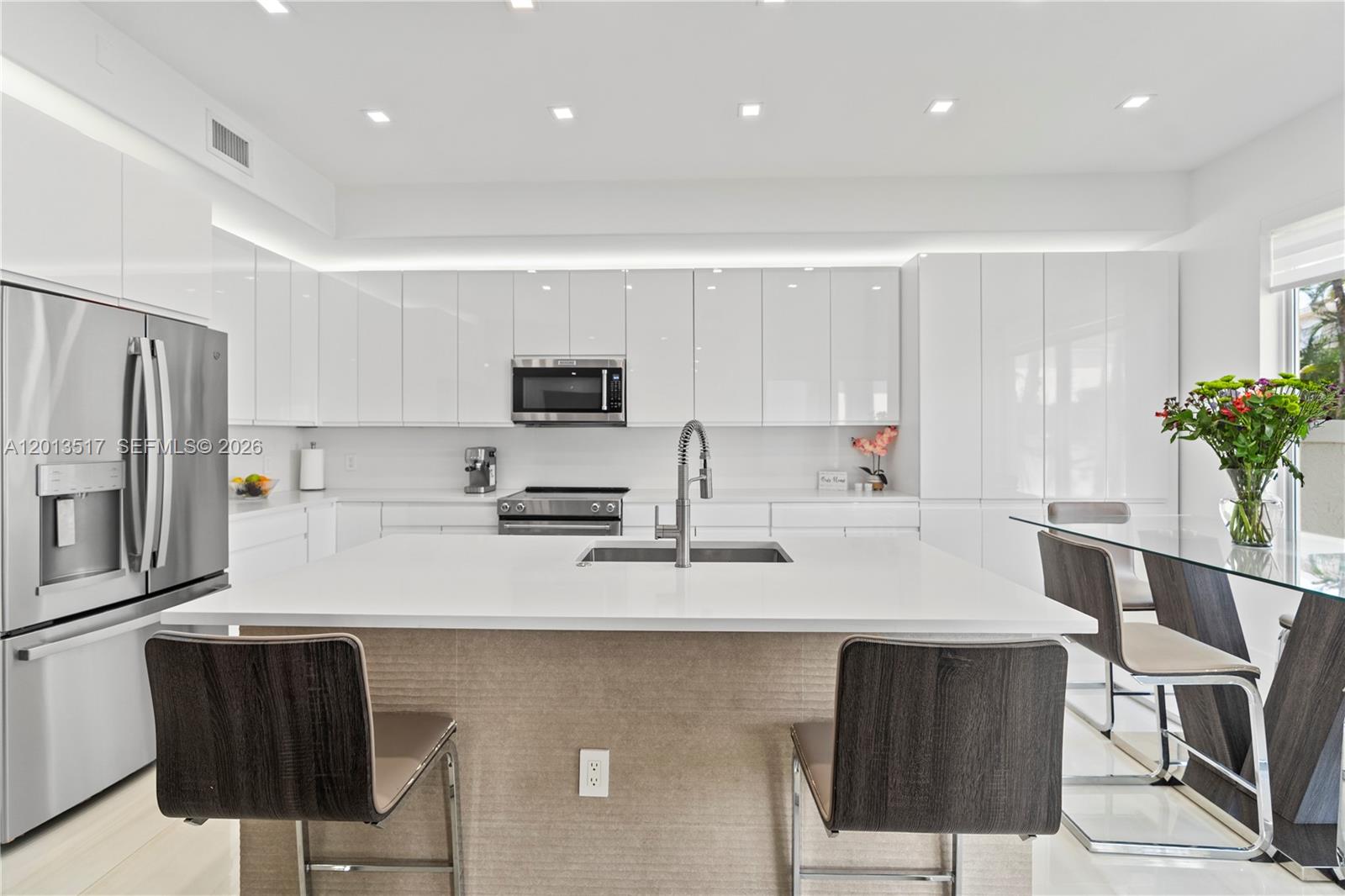 3188 NE 211th Ter, Aventura FL 33180