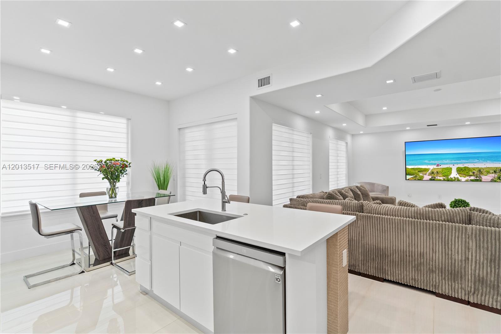 3188 NE 211th Ter, Aventura FL 33180