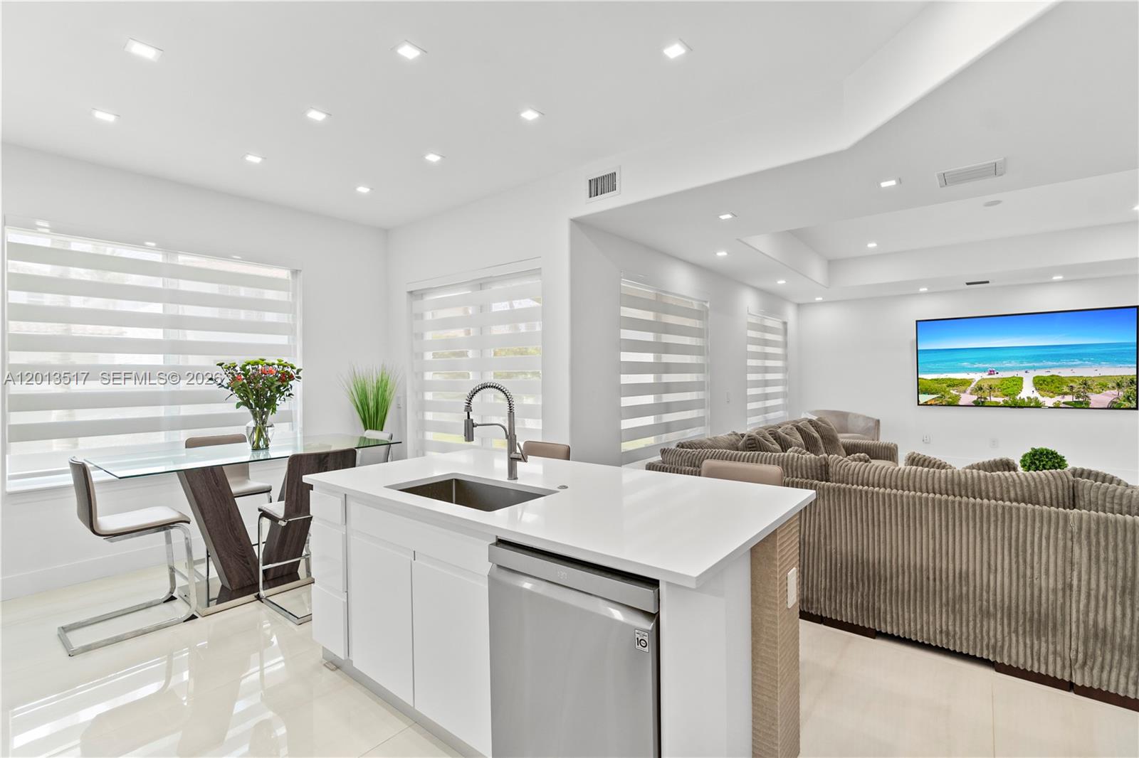 3188 NE 211th Ter, Aventura FL 33180