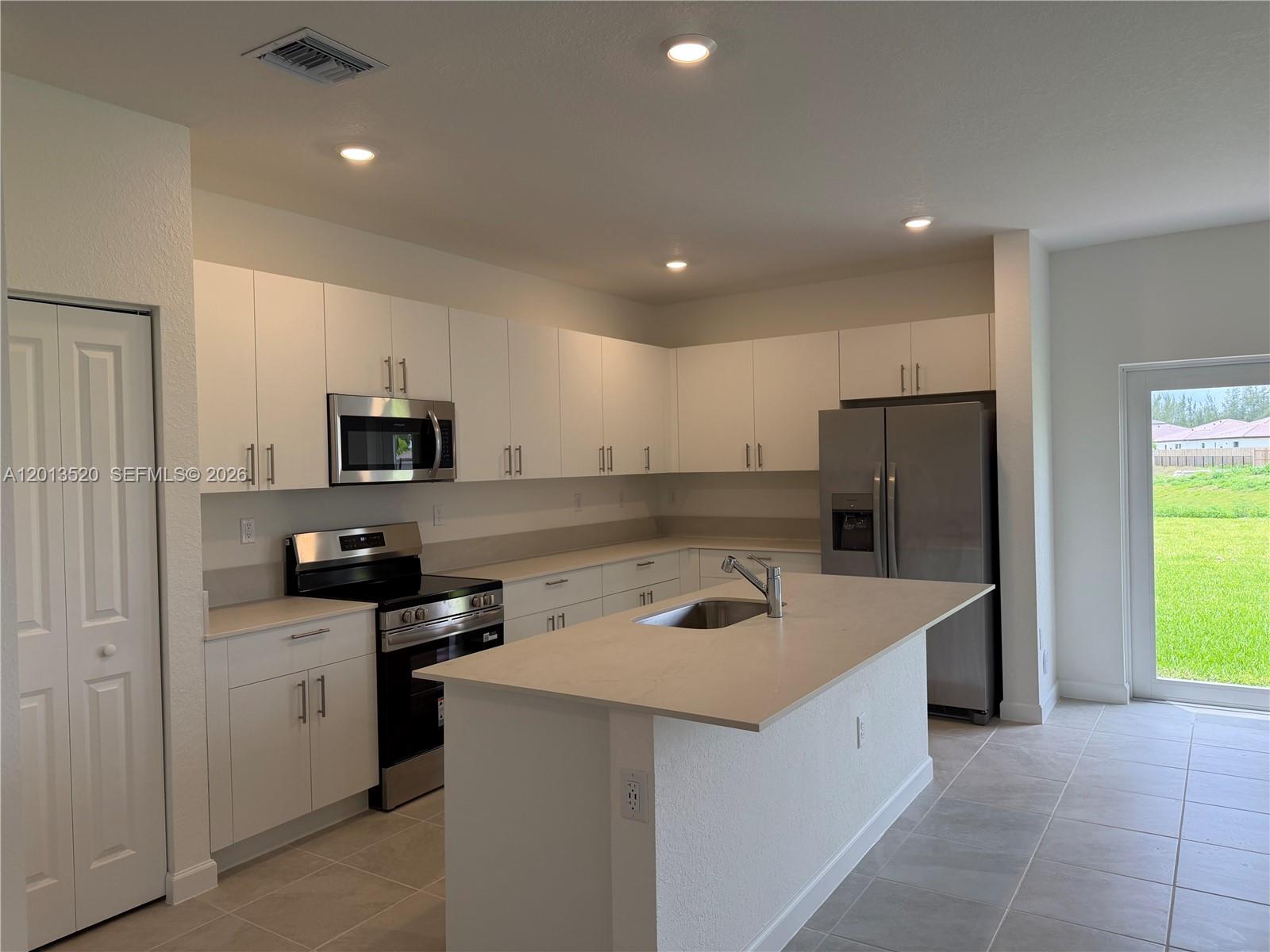 2384 SE 29th Dr #2384, Homestead FL 33035