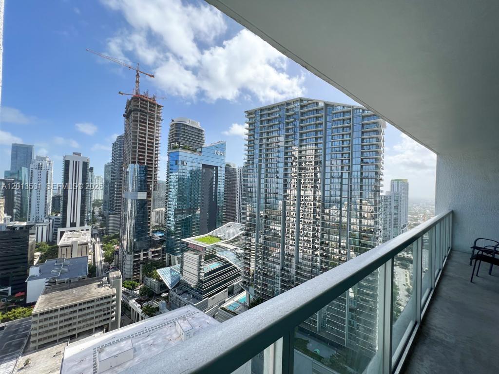 55 SE 6th St #3706, Miami FL 33131