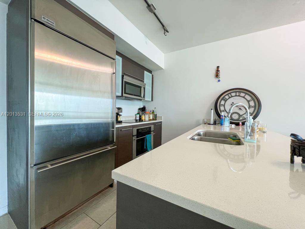55 SE 6th St #3706, Miami FL 33131