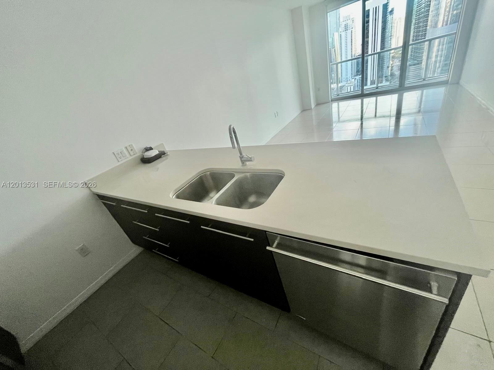 55 SE 6th St #3706, Miami FL 33131
