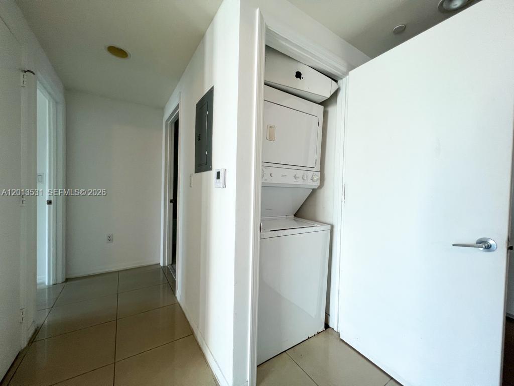 55 SE 6th St #3706, Miami FL 33131