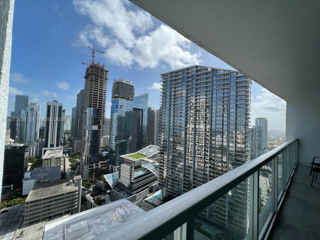 55 SE 6th St #3706, Miami FL 33131