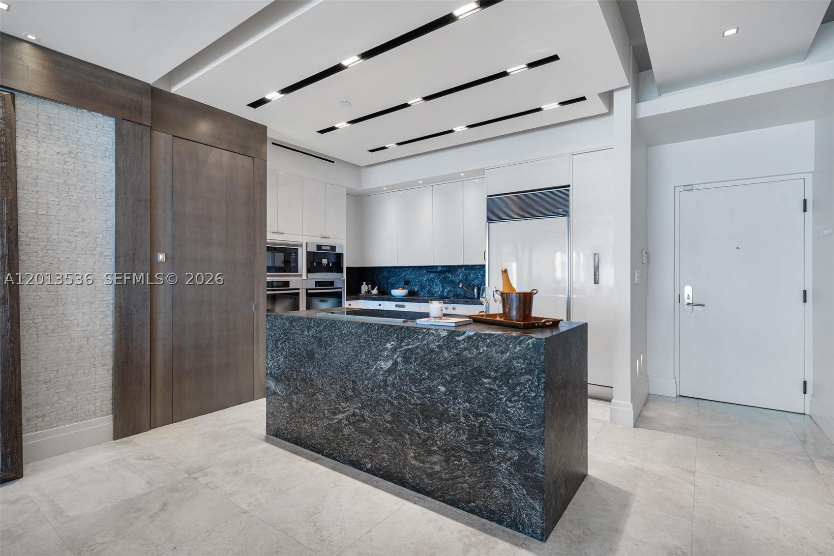 6799 Collins Ave #205, Miami Beach FL 33141