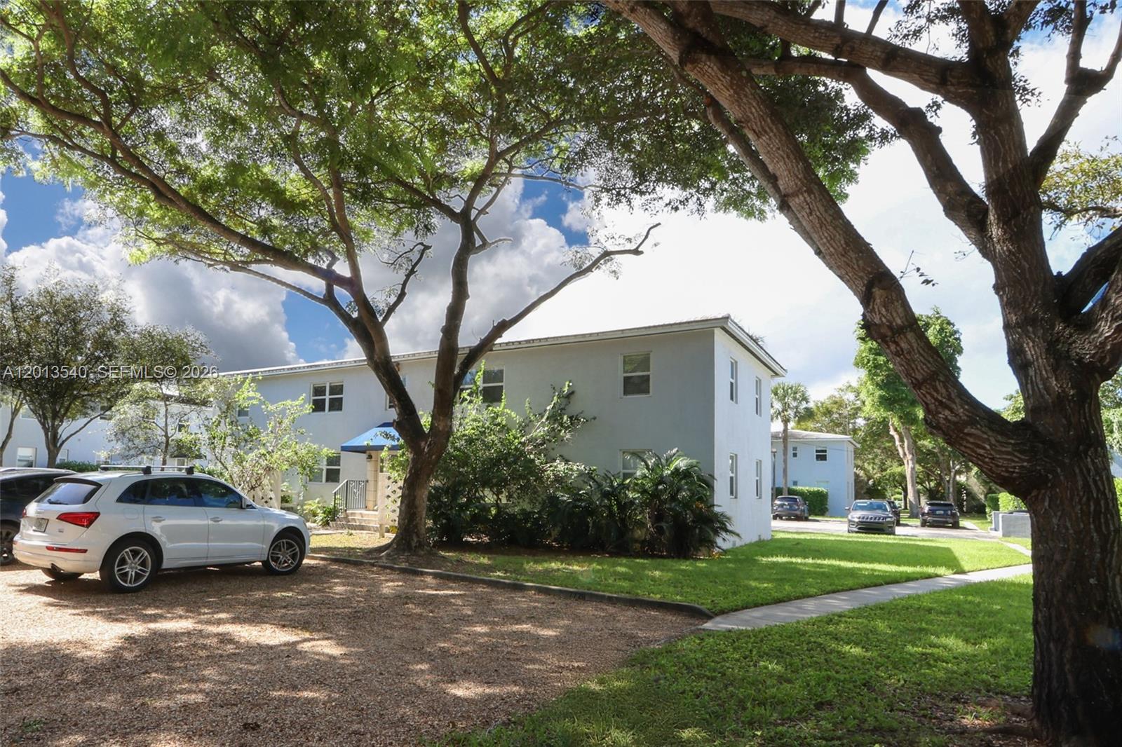 7740 SW 54th Ct #52D, Miami FL 33143