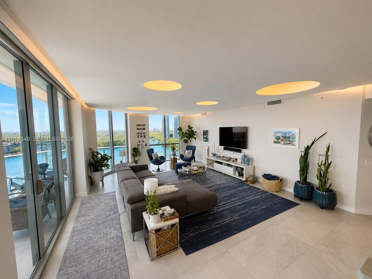 17111 Biscayne Blvd #1610, North Miami Beach FL 33160