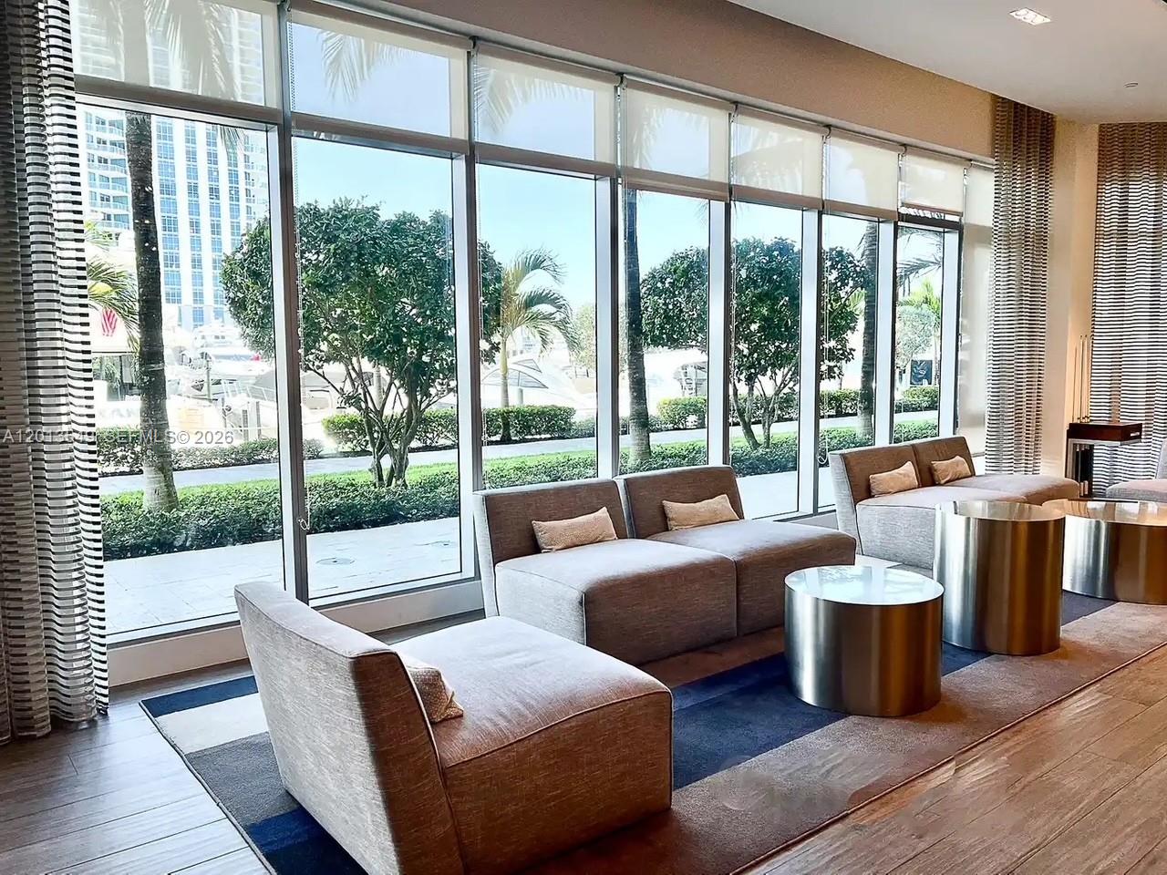 17111 Biscayne Blvd #1610, North Miami Beach FL 33160